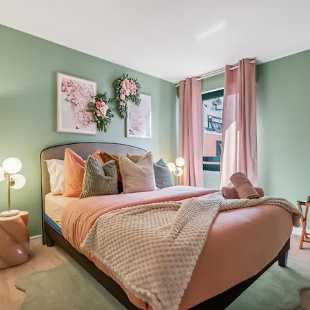 شقة Renting - Fleurs - Luxury Terrace Quiet Private Parking
