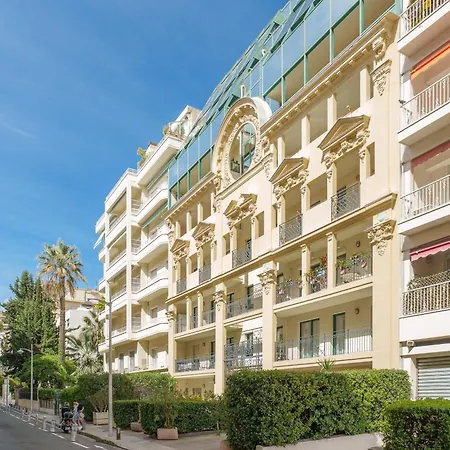 Renting - Fleurs - Luxury Terrace Quiet Private Parking شقة نيس